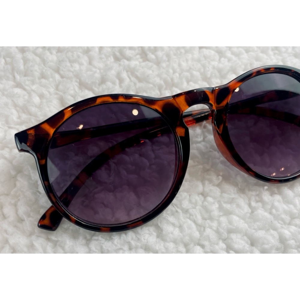 Tortoise Shell Sunglasses with Purple Lenses - Picture 14 of 16